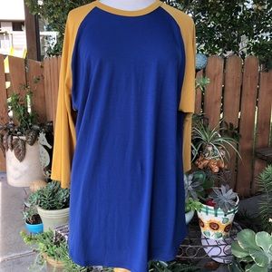 NWOT LuLaRoe Randy Baseball Sleeve Top